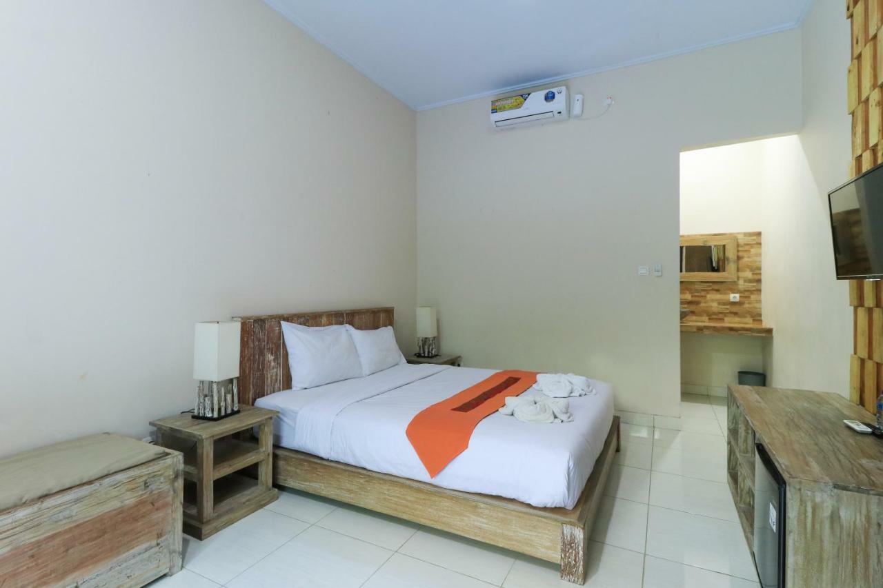 Kubu Kenak Guesthouse Seminyak  Exterior photo