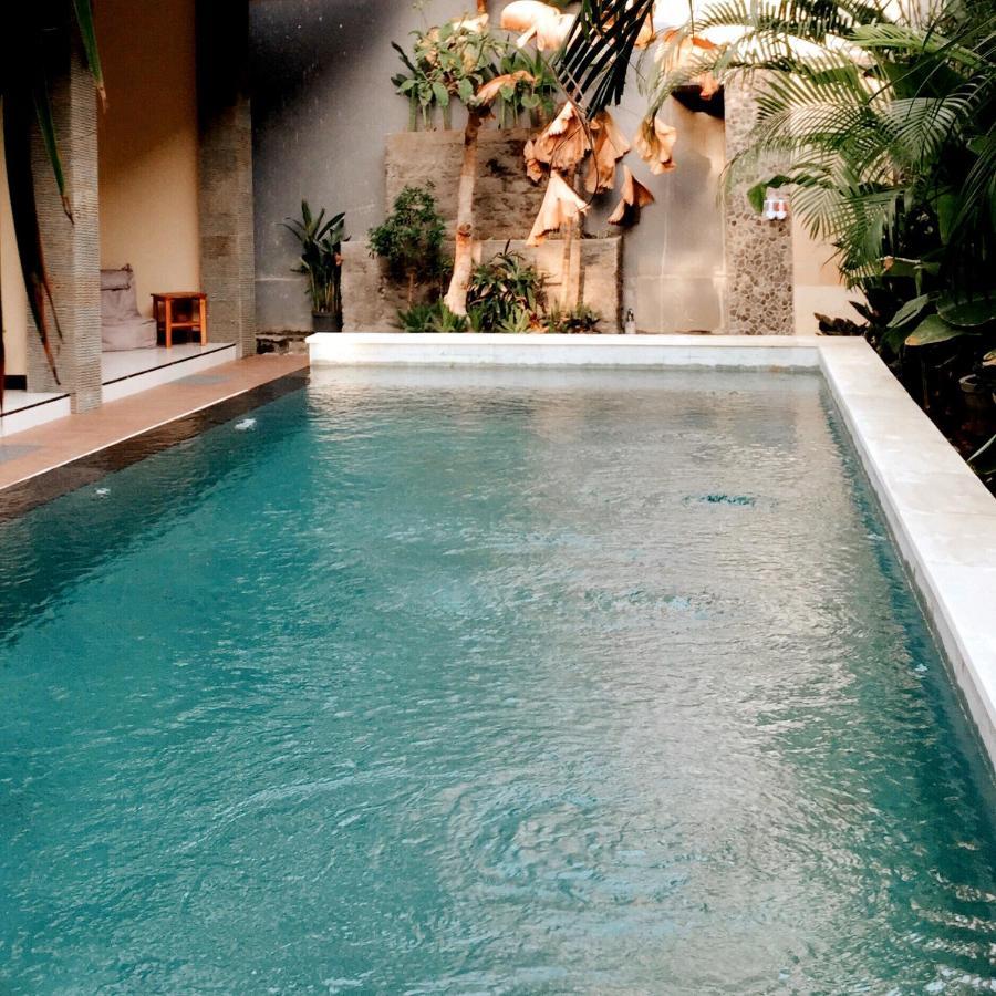Kubu Kenak Guesthouse Seminyak  Exterior photo